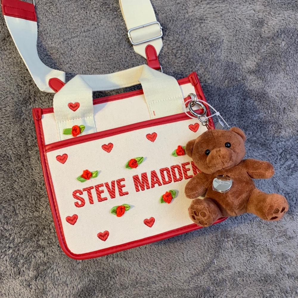 Steve Madden Rosette‎ Satchel Red Embroidered Hearts with Bear DT627305